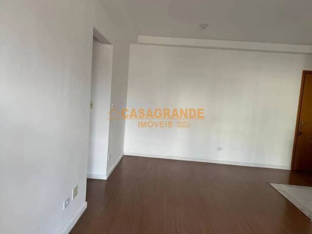 Apartamento para Venda em São José dos Campos - 4