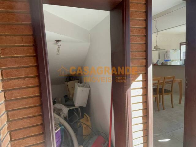 Casa para Venda em São José dos Campos - 5