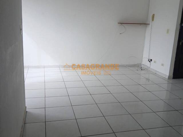 Apartamento para Venda em São José dos Campos - 4