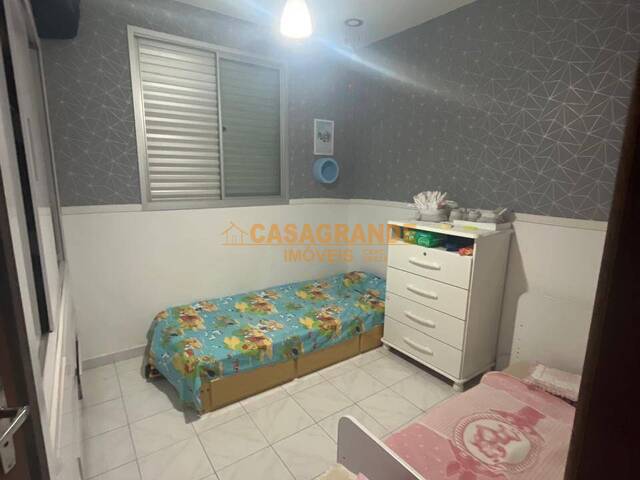 Apartamento para Venda em São José dos Campos - 4