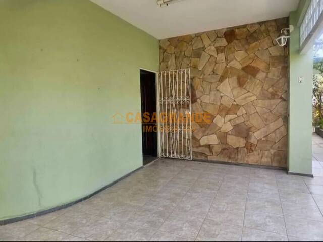 Casa para Venda em São José dos Campos - 4