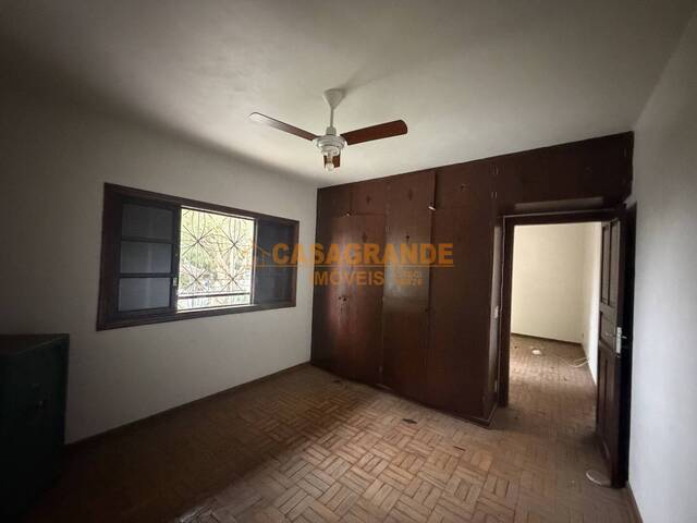 Casa para Venda em São José dos Campos - 4