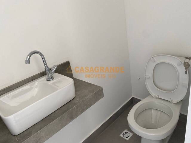 Casa para Venda em São José dos Campos - 5