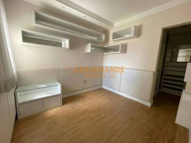 Apartamento para Venda em São José dos Campos - 4