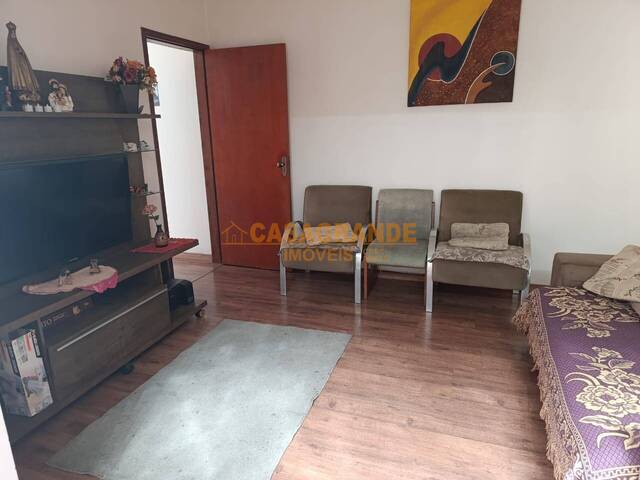 Casa para Venda em São José dos Campos - 4