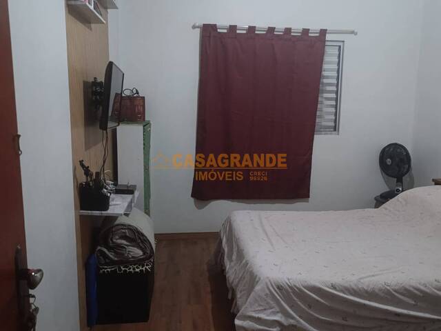 Casa para Venda em São José dos Campos - 5