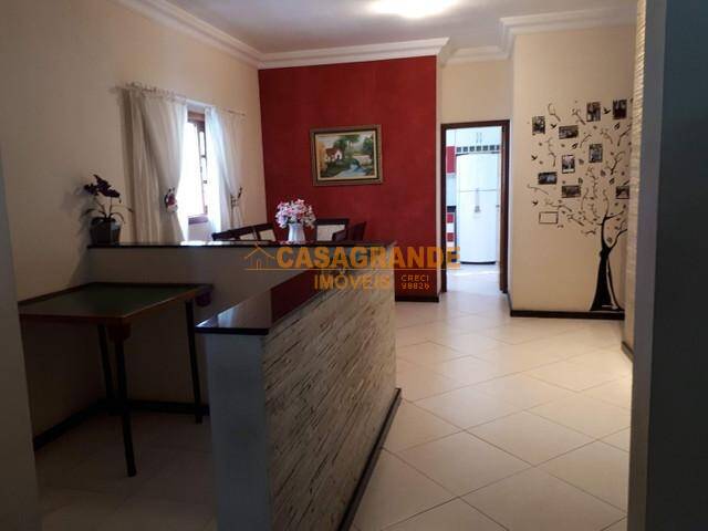 Casa para Venda em São José dos Campos - 3