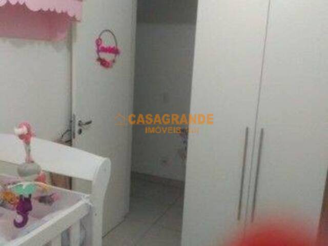 Apartamento para Venda em São José dos Campos - 4