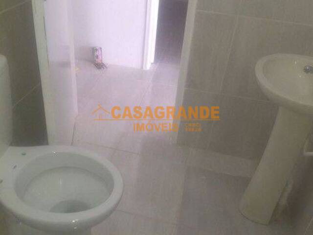 Casa para Venda em São José dos Campos - 5