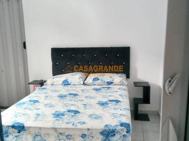 Casa para Venda em São José dos Campos - 4