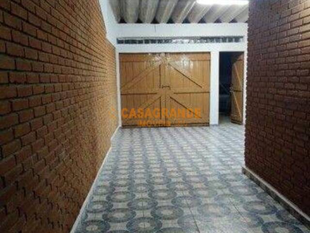 Casa para Venda em São José dos Campos - 5