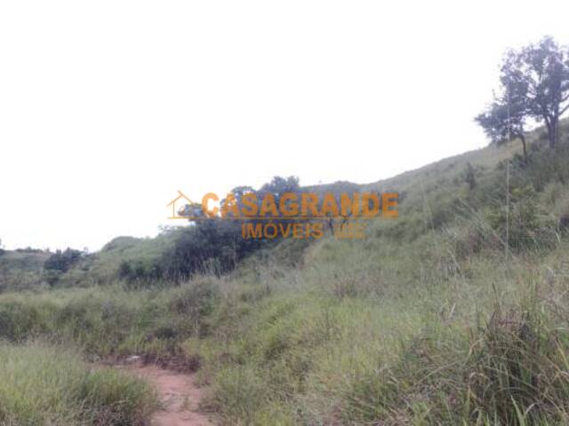Área para Venda em São José dos Campos - 3