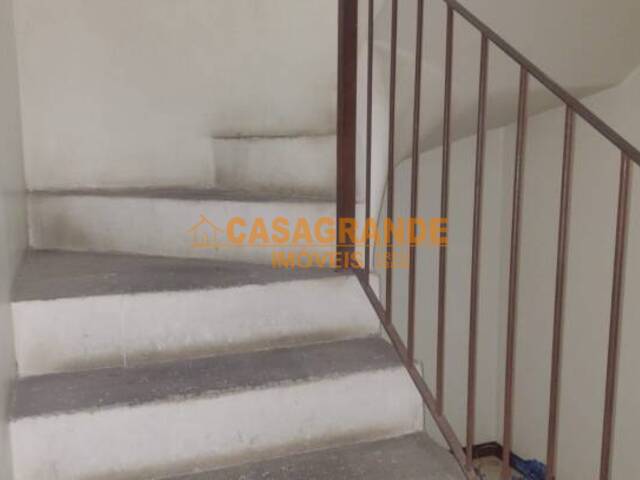 Casa para Venda em São José dos Campos - 4