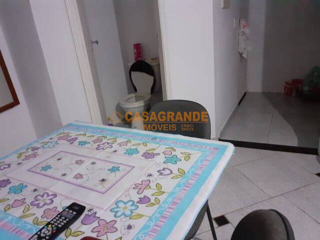 Casa para Venda em São José dos Campos - 5
