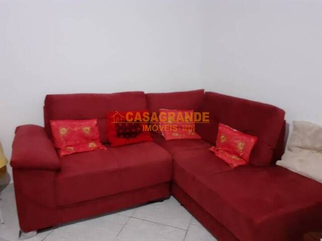 Casa para Venda em São José dos Campos - 4