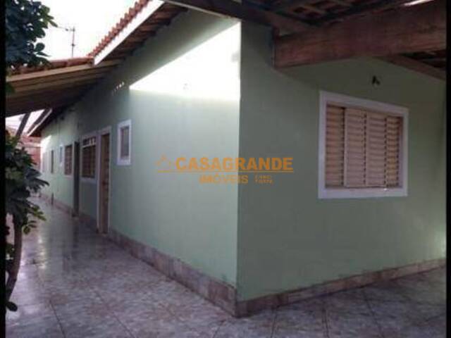 #CA0568 - Casa para Venda em São José dos Campos - SP - 2