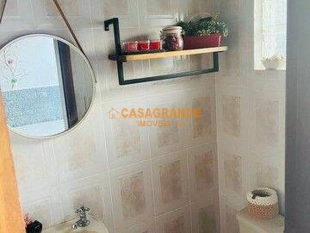 Casa para Venda em São José dos Campos - 3