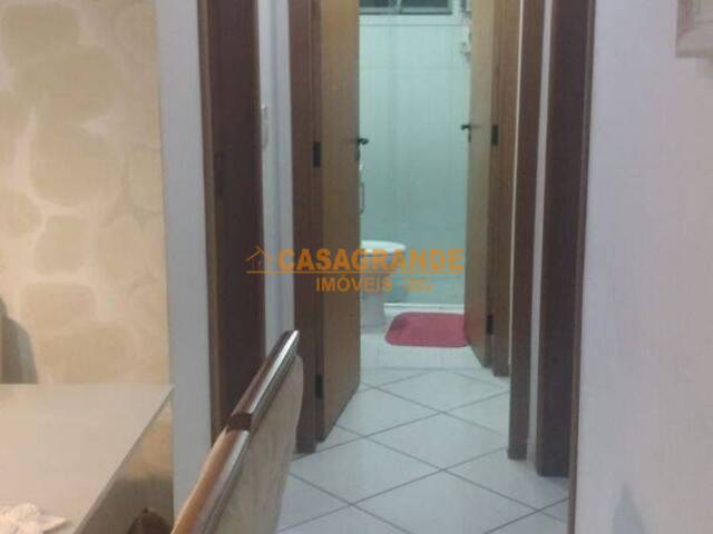 Apartamento para Venda em São José dos Campos - 4